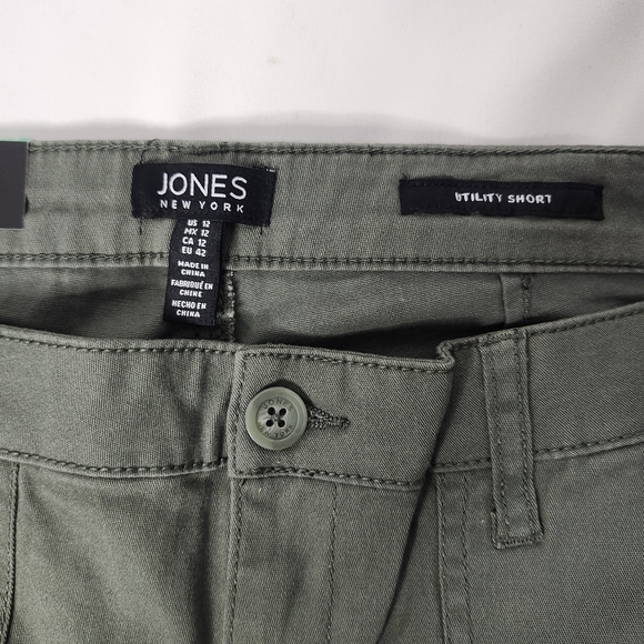 Jones New York New Utility Short - Picture 3 of 12